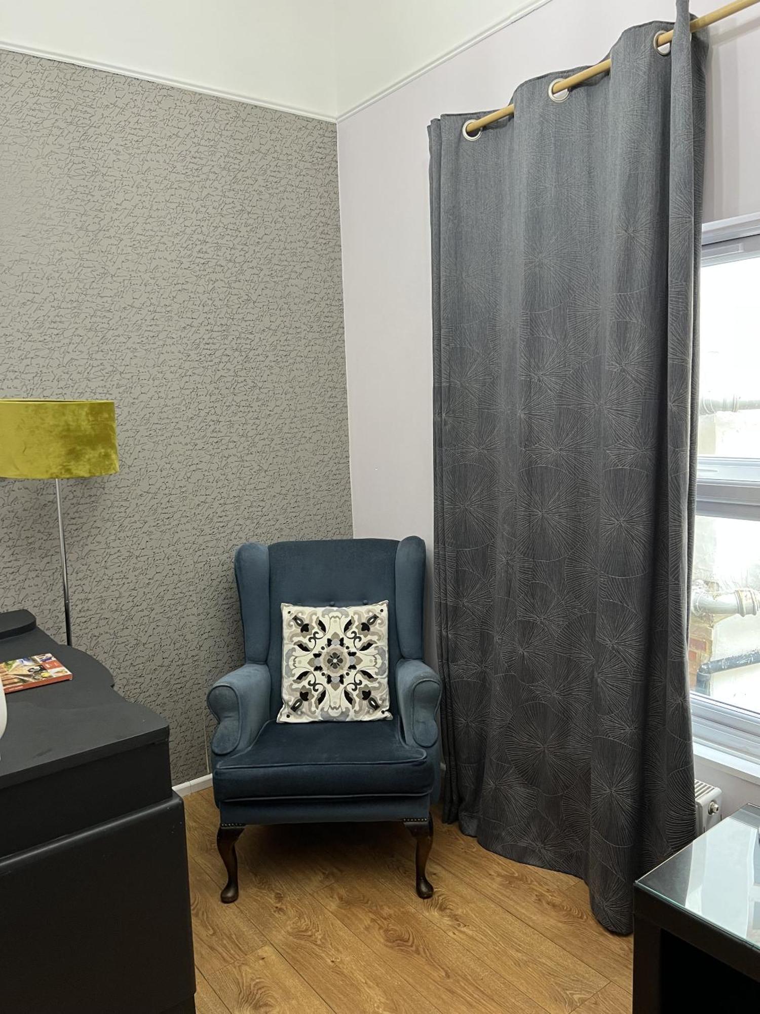 Astral Lodge Hastings Room photo